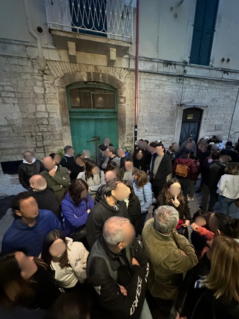 Esterno Mokambo Gelaeria durante Sagra del Fungo Cardoncello 1 1 - Gelateria Artigianale Mokambo